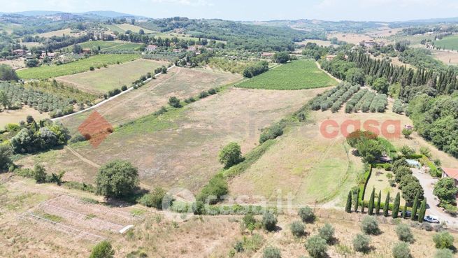 Terreno agricolo in commerciale in