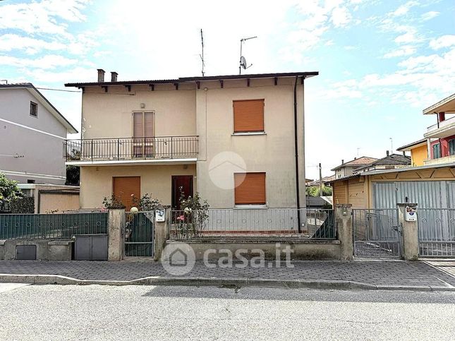 Casa indipendente in residenziale in Via San Giuseppe 35