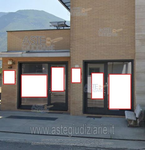 Box/posto auto in residenziale in Via Nazionale 24