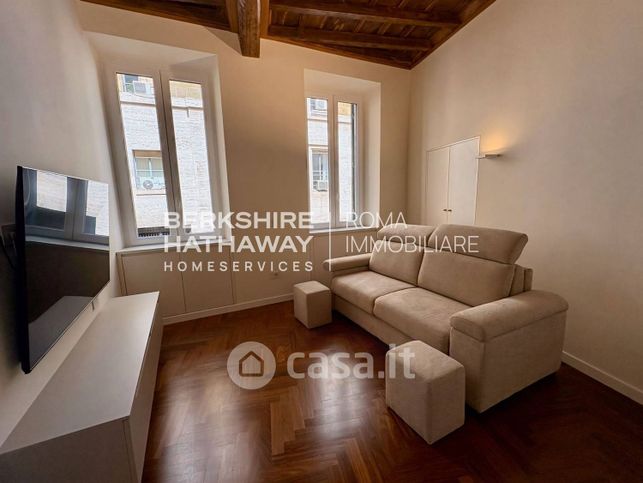 Appartamento in residenziale in Via di San Basilio 1