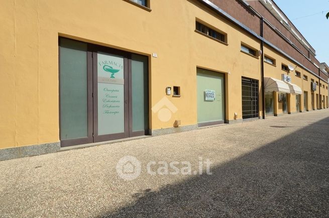 Ufficio in commerciale in Via degli Eucalipti 23