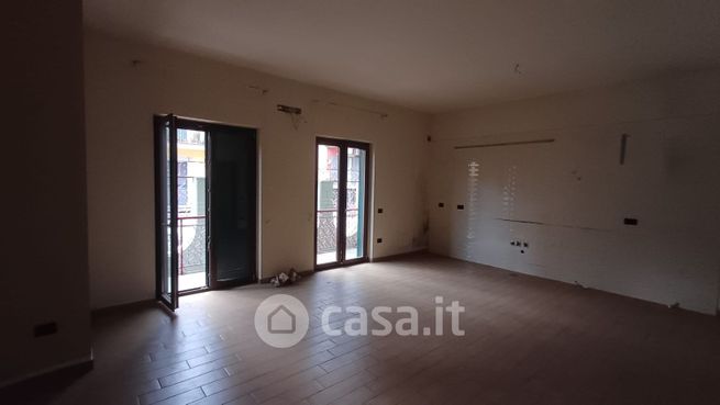 Ufficio in commerciale in Via Filippo Turati