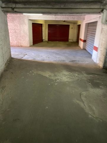 Box/posto auto in residenziale in Via Benedetto Croce