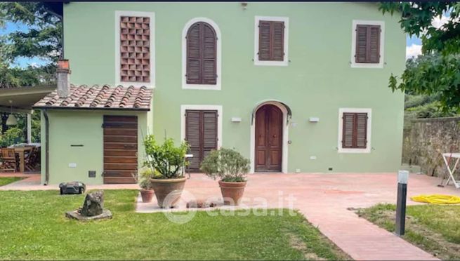 Appartamento in residenziale in Via di Tiglio 601