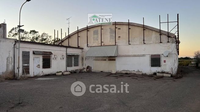 Capannone in commerciale in Strada Comunale Assemin