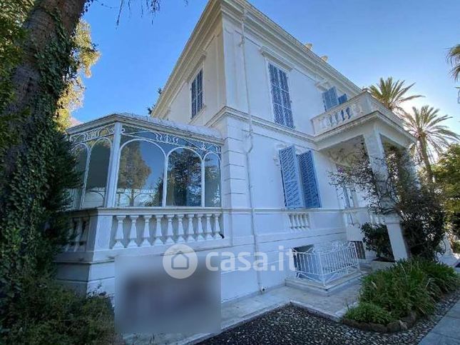 Villa in residenziale in Corso Garibaldi