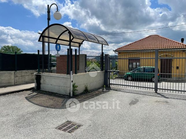 Garage/posto auto in residenziale in Via Rivera 47