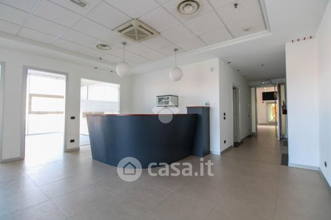 Ufficio in commerciale in Via Guglielmo Marconi