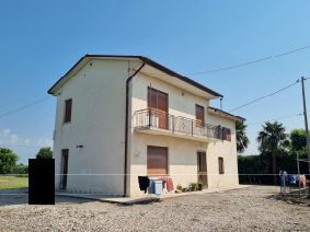 Casa indipendente in residenziale in Via San Michele 13