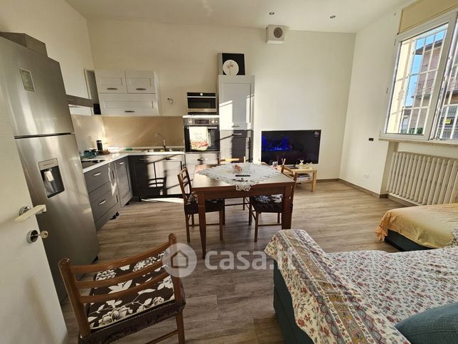 Casa indipendente in residenziale in 