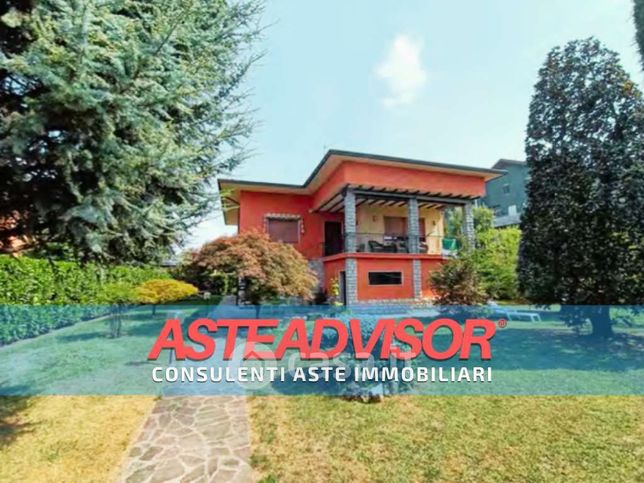 Villa in residenziale in Viale Papa Giovanni XXIII 144