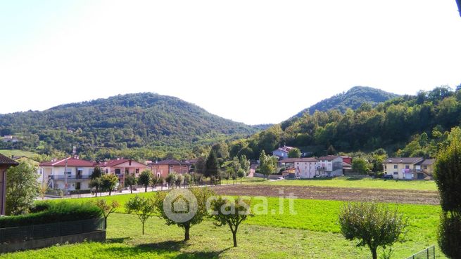 Villetta a schiera in residenziale in tonello
