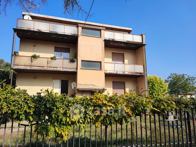 Villa in residenziale in Via Mazzini 27