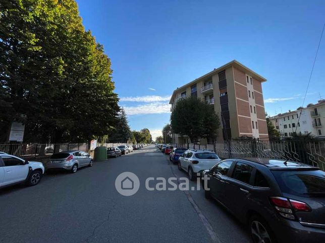 Appartamento in residenziale in Via Edmondo de Amicis 12