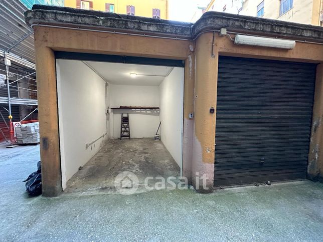 Garage/posto auto in residenziale in Via Tasso 37