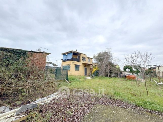 Casa indipendente in residenziale in Via Alessandro Manzoni