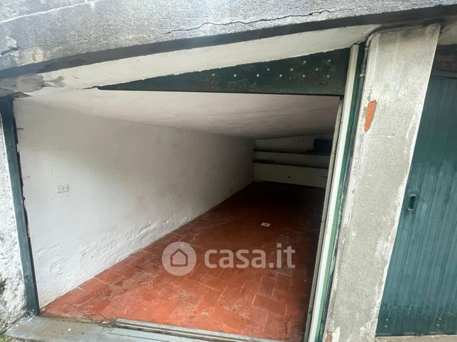 Garage/posto auto in residenziale in Salita A. Canata