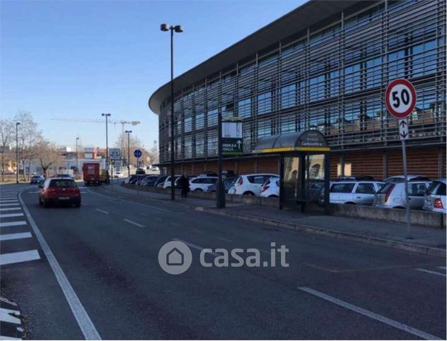 Ufficio in commerciale in Viale Ancona