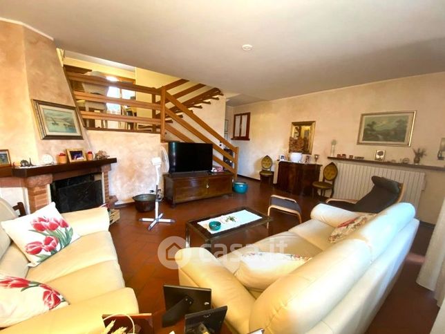 Villetta a schiera in residenziale in
