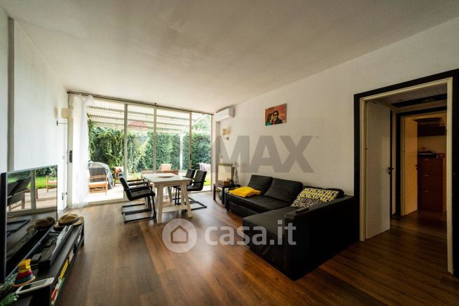 Villa in residenziale in Via delle Rose 21