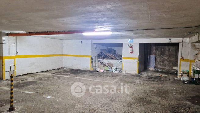 Box/posto auto in residenziale in Fosso Santa Lucia