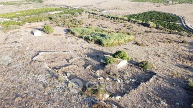 Terreno agricolo in commerciale in 