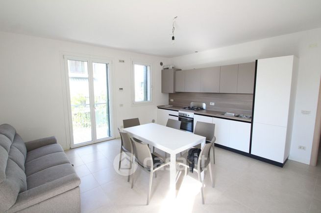 Appartamento in residenziale in Via Albarea