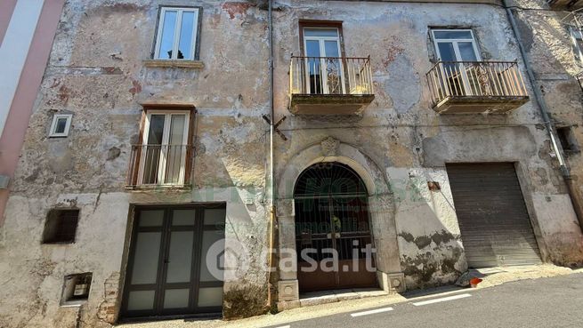 Casa bi/trifamiliare in residenziale in Corso Vittorio Emanuele II 39