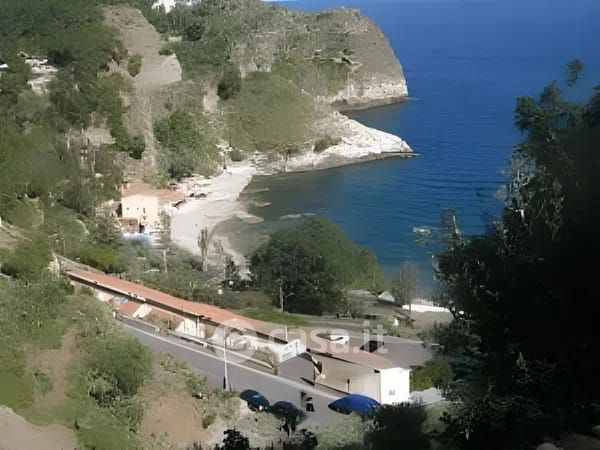 Casa indipendente in residenziale in Via Bongiovanni 25