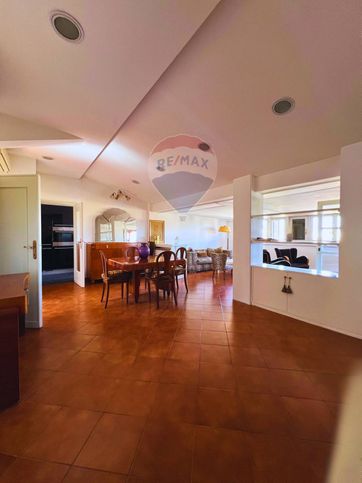 Appartamento in residenziale in Via Antonio Fogazzaro 5