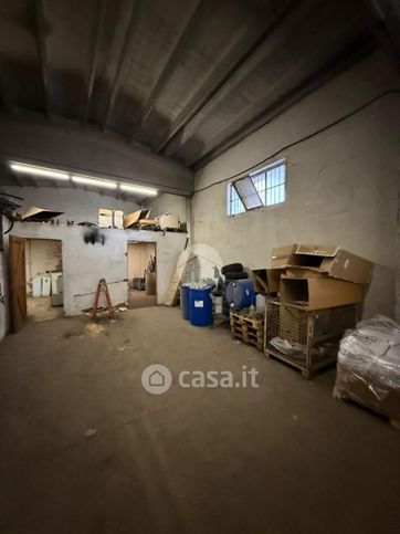 Capannone in commerciale in Via Padergnone