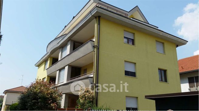 Appartamento in residenziale in Via Bernina 3