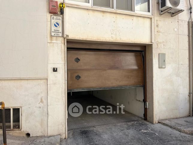 Box/posto auto in residenziale in Via Sant Ippolito 19