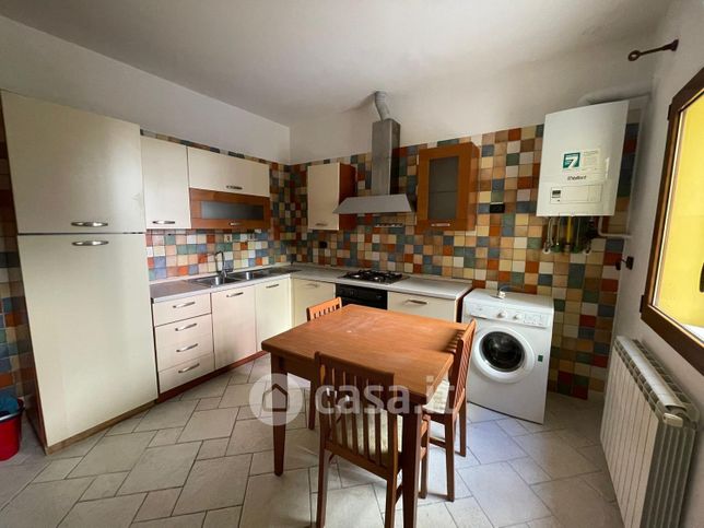 Casa indipendente in residenziale in Viale Venezia