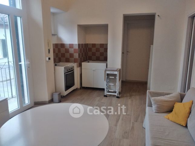 Appartamento in residenziale in Via Pastrengo