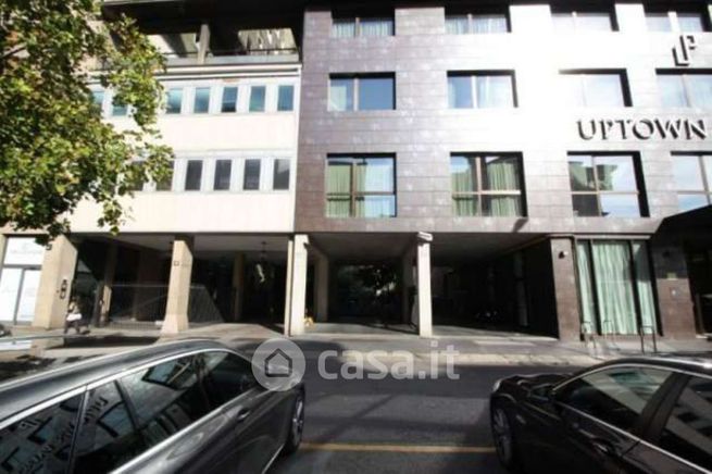 Box/posto auto in residenziale in Via Santa Sofia 8