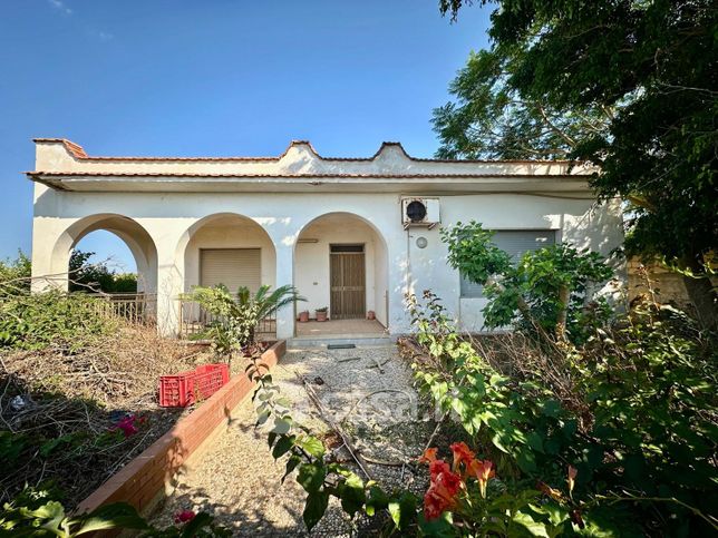 Villa in residenziale in Via Capo Feto