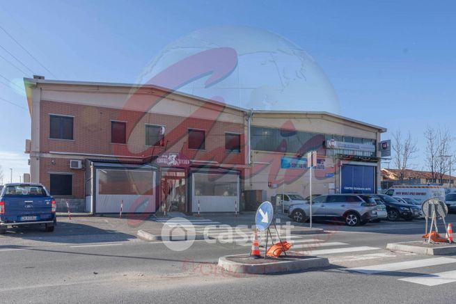 Ufficio in commerciale in Via Pavia 66