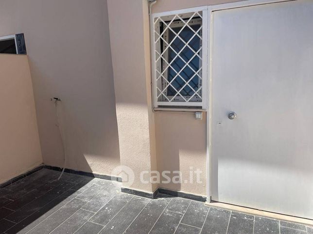 Appartamento in residenziale in Via Domitiana