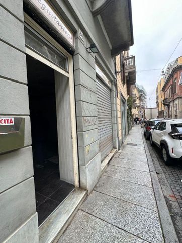 Attivitã /licenza (con o senza mura) in commerciale in Via Galileo Ferraris 35