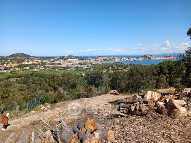 Terreno agricolo in commerciale in Via Colle Reciso