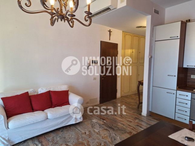 Appartamento in residenziale in Via Innocenzo XI