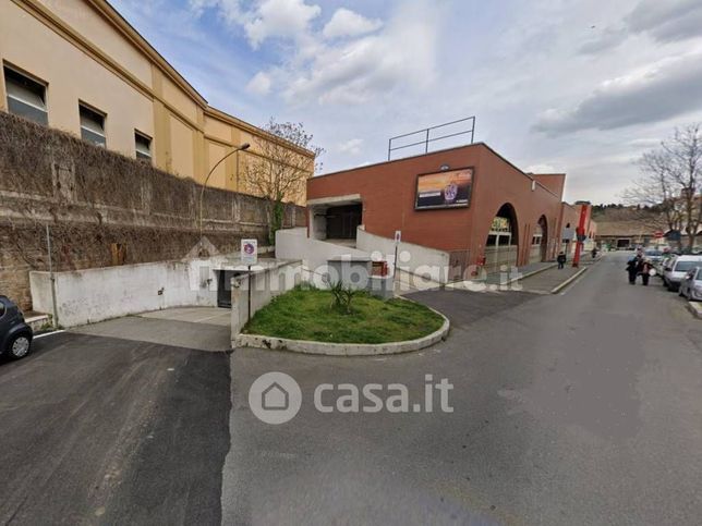 Box/posto auto in residenziale in Via Michele Carcani