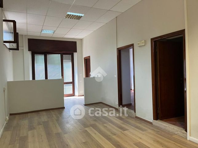 Ufficio in commerciale in