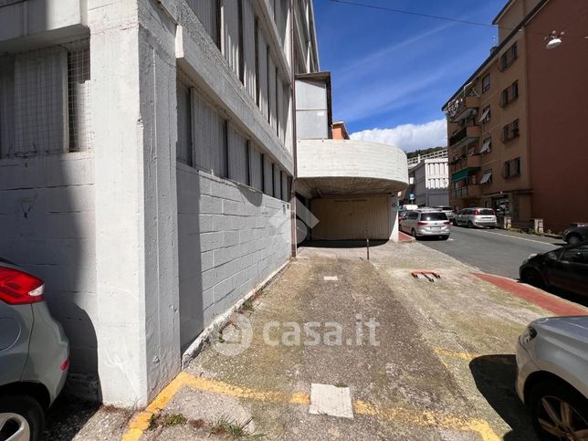 Garage/posto auto in residenziale in Via Aurelio Robino