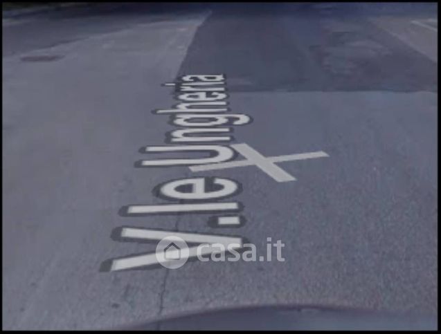 Box/posto auto in residenziale in Viale Ungheria 89 /91