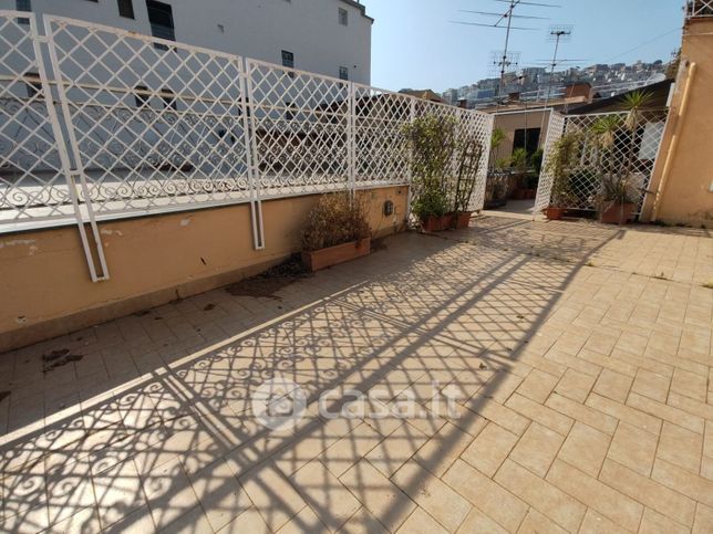 Attico/mansarda in residenziale in Riviera di Chiaia 261