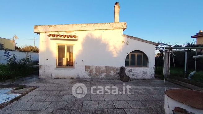 Villa in residenziale in Via Lago Baratz 3