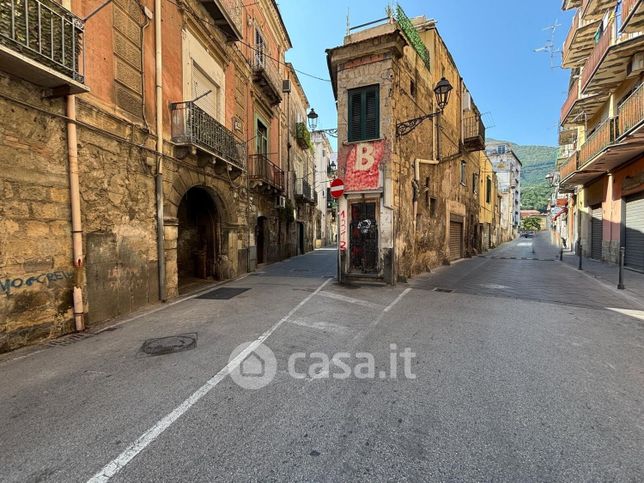 Box/posto auto in residenziale in Via Luciano Gambardella 44