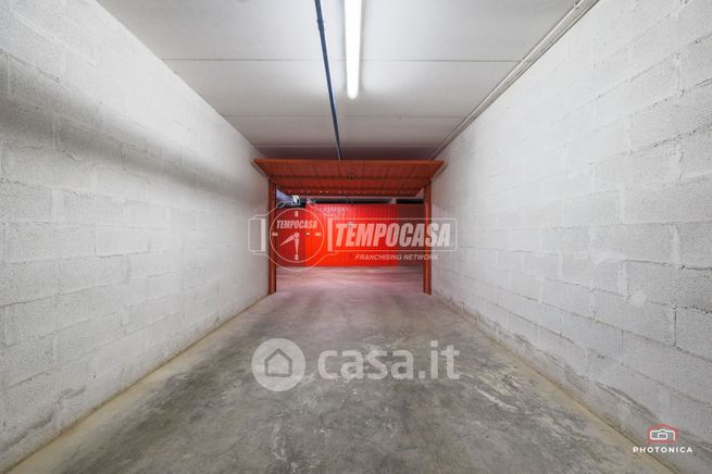 Box/posto auto in residenziale in Piazzale Eugenio Curiel